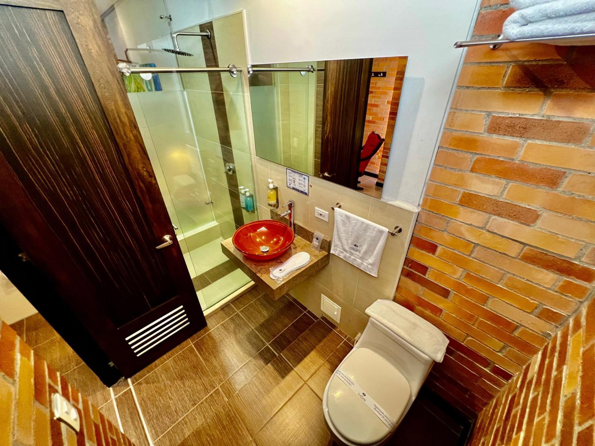 Hotel Toscana Oriente Рионегро Экстерьер фото